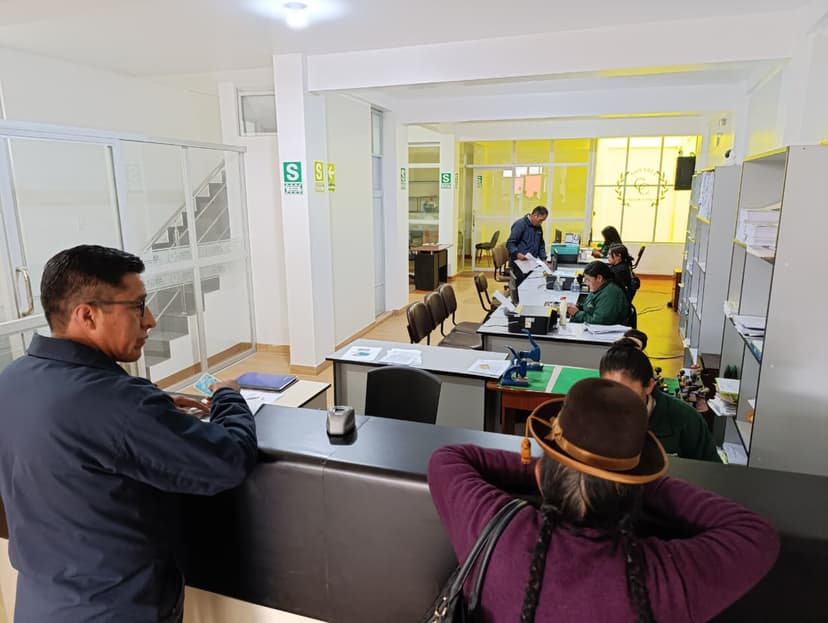 Equipo profesional Notaría Calsin Coila Azángaro